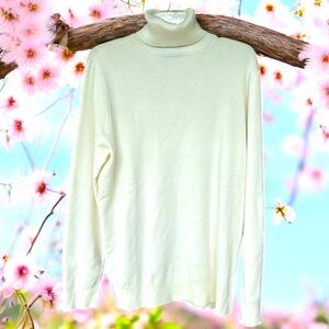 Abbott Elementary Brand Ivory Turtleneck Sweater Teacher Office Size M New